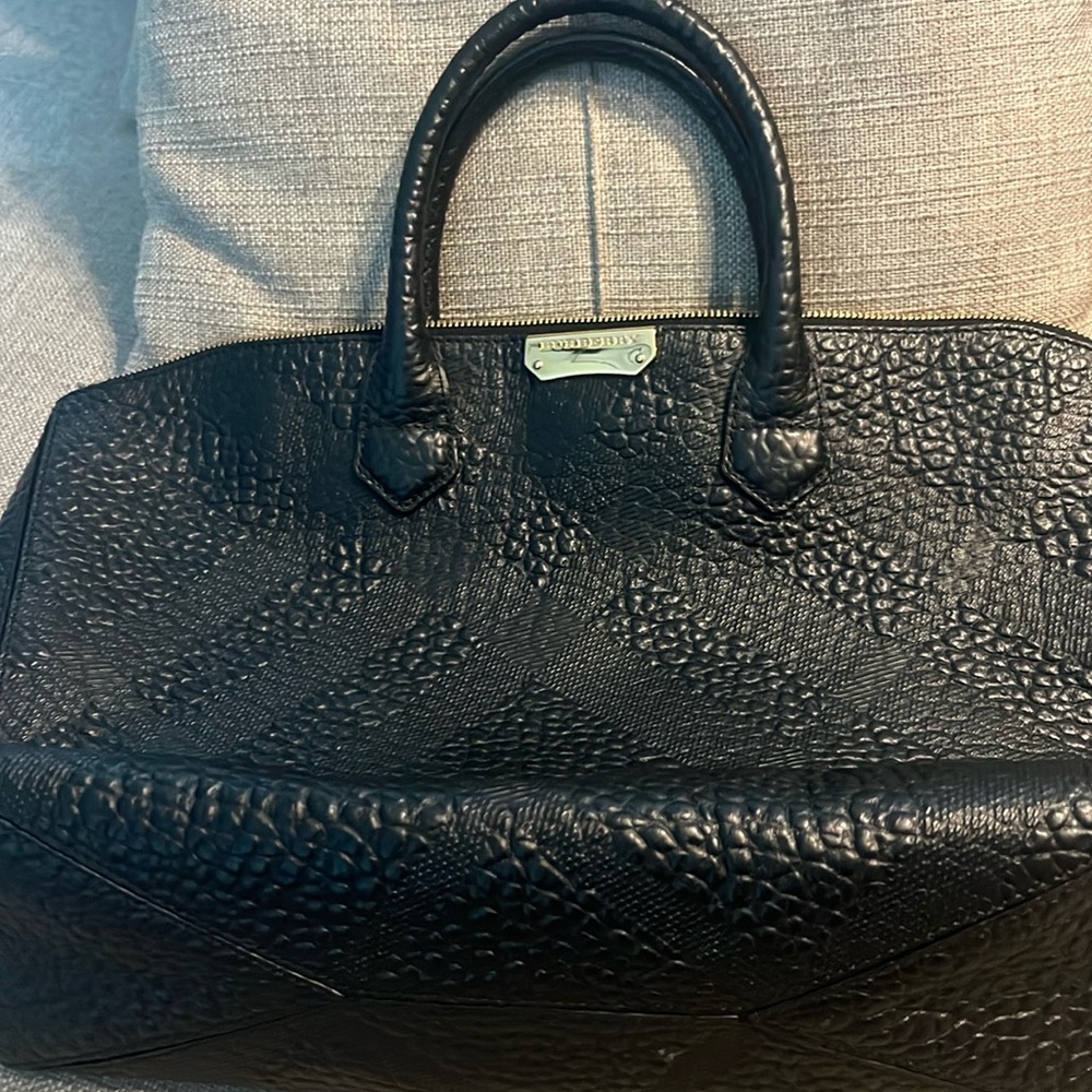 Like new Burberry bag medium size